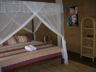 Villa Manuk Bambu Schlafzimmer im Erdgeschoss